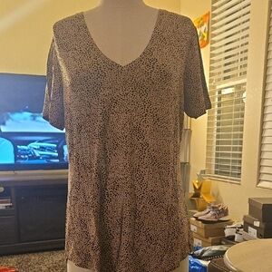 Old Navy Black and Tan Leopard Print V-Neck Tee